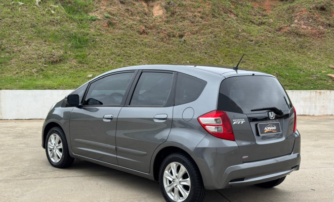 Fit LX 1.4 Aut. 2014 | Completo, automático e pronto para chamar atenção-11