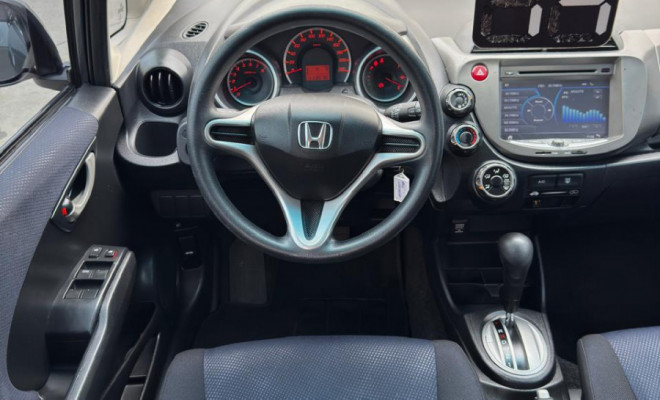 Fit LX 1.4 Aut. 2014 | Completo, automático e pronto para chamar atenção-3