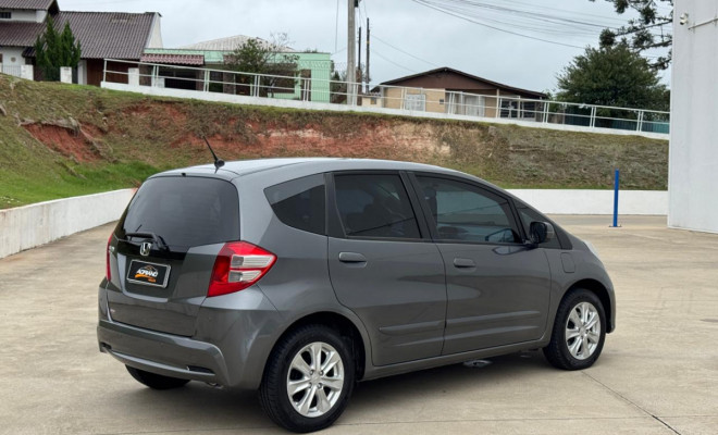 Fit LX 1.4 Aut. 2014 | Completo, automático e pronto para chamar atenção-2