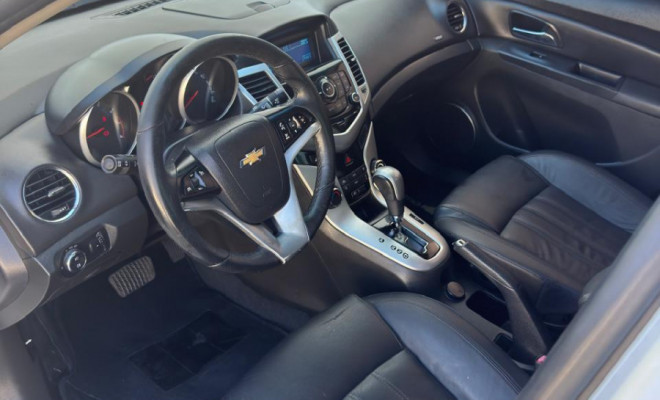 Cruze LT 1.8 Aut. 2016 — conforto, estilo e procedência em um só carro-5