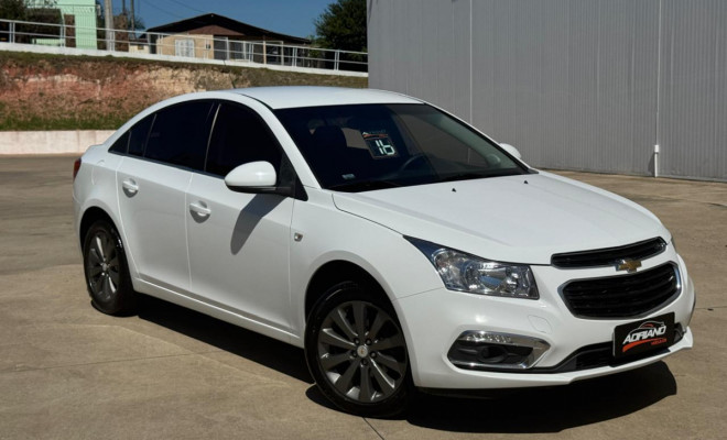 Cruze LT 1.8 Aut. 2016 — conforto, estilo e procedência em um só carro-14