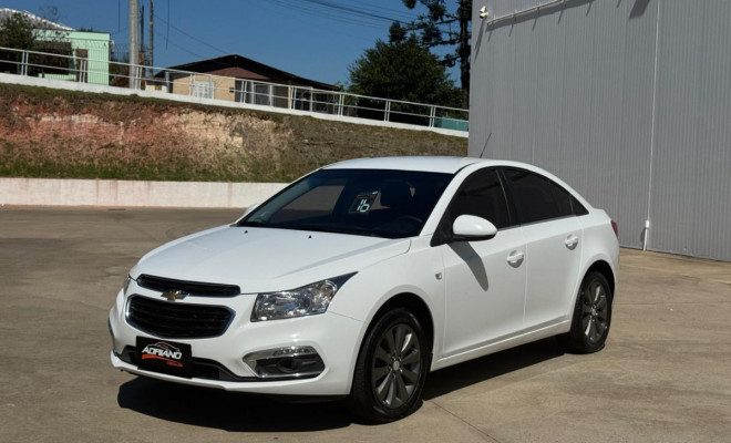Cruze LT 1.8 Aut. 2016 — conforto, estilo e procedência em um só carro-15