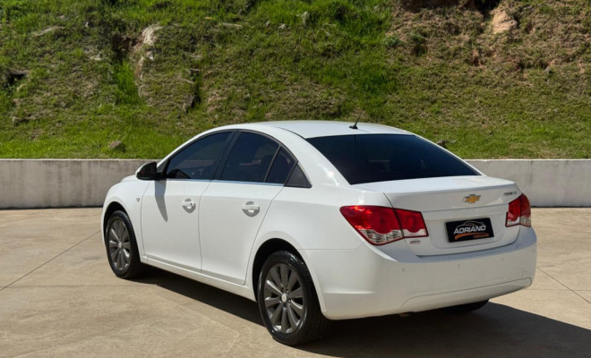 Cruze LT 1.8 Aut. 2016 — conforto, estilo e procedência em um só carro-11