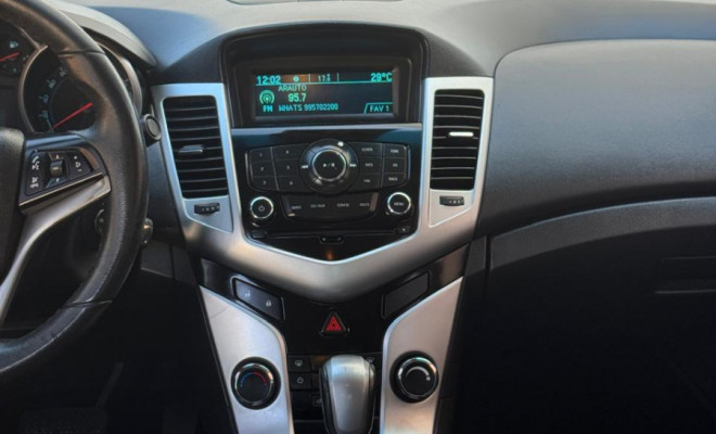 Cruze LT 1.8 Aut. 2016 — conforto, estilo e procedência em um só carro-3