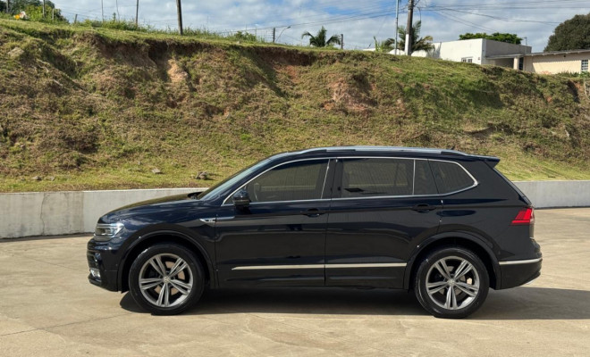 Tiguan Allspace R‑Line 350 TSI 2.0 4x4 2019 | Potência, espaço e tecnologia para sua melhor experiência-20