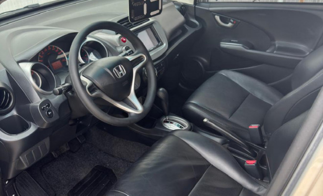 Honda Fit LX 1.4 Aut. 2013 -- completo, econômico e pronto para o dia a dia-6