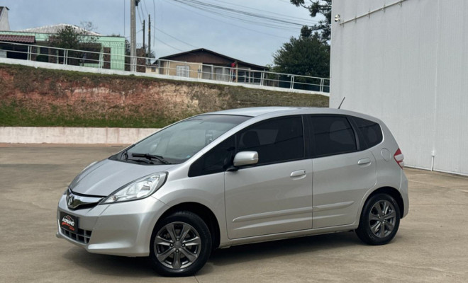 Honda Fit LX 1.4 Aut. 2013 -- completo, econômico e pronto para o dia a dia-15