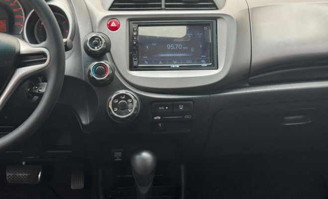 Honda Fit LX 1.4 Aut. 2013 -- completo, econômico e pronto para o dia a dia-4