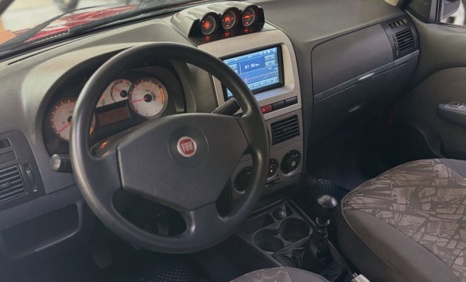 Fiat Strada Adventure 1.8 CD 2010-4