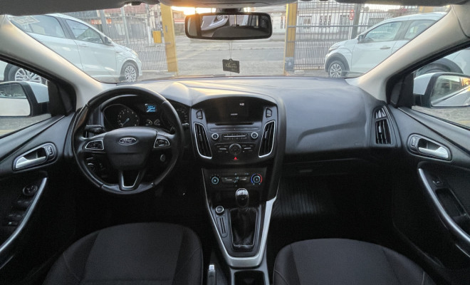Focus 1.6 SE Flex 16V  5p 2018 (ÚNICO DONO)-8