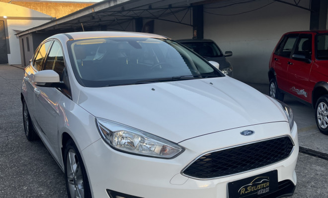 Focus 1.6 SE Flex 16V  5p 2018 (ÚNICO DONO)-1