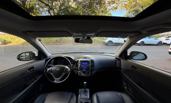 Hyundai i30 2.0 16V 145cv 5p Aut. 2011 Gasolina-5