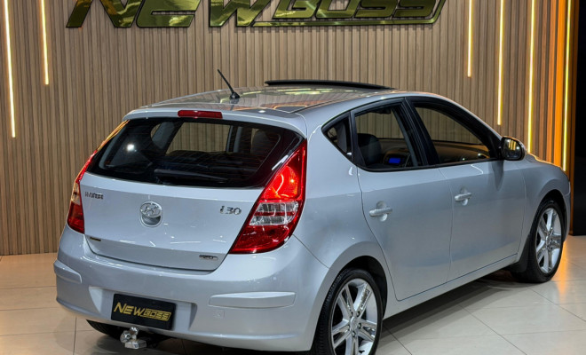 Hyundai i30 2.0 16V 145cv 5p Aut. 2011 Gasolina-4