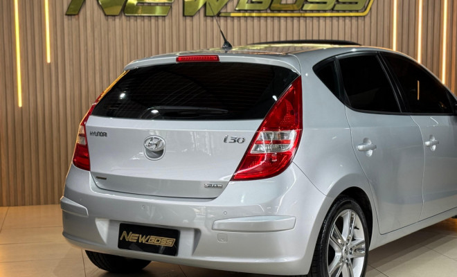Hyundai i30 2.0 16V 145cv 5p Aut. 2011 Gasolina-4