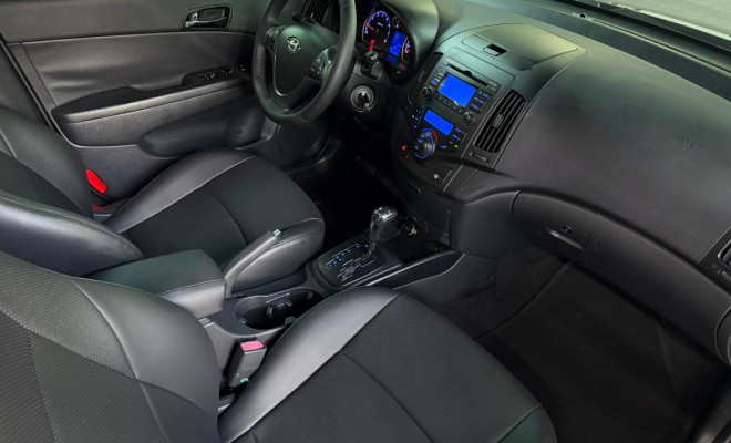 Hyundai i30 2.0 16V 145cv 5p Aut. 2011 Gasolina-6