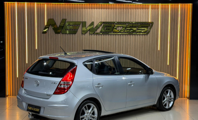 Hyundai i30 2.0 16V 145cv 5p Aut. 2011 Gasolina-0