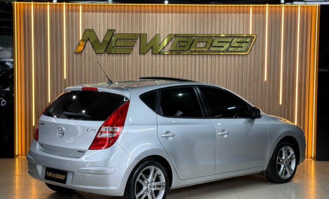 Hyundai i30 2.0 16V 145cv 5p Aut. 2011 Gasolina-0