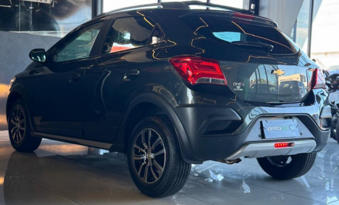 GM - Chevrolet ONIX HATCH ACTIV 1.4 8V Flex 5P Aut. 2018 Flex-5