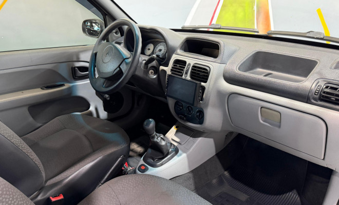 Renault Clio Campus Hi-Flex 1.0 16V 3p 2009 Gasolina-3