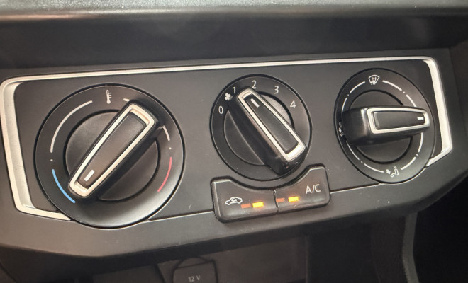 VW - VolksWagen Saveiro Trendline 1.6 T.Flex 8V 2020 Flex-9