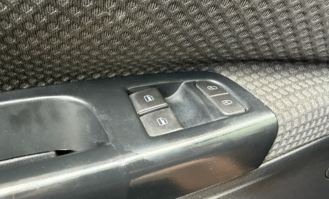 VW - VolksWagen Saveiro Trendline 1.6 T.Flex 8V 2020 Flex-13