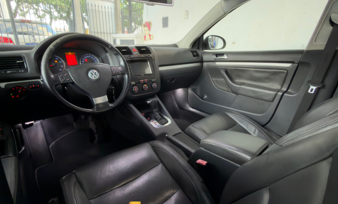 VW - VolksWagen JETTA 2.5 20V 150/170cv Tiptronic 2009 Gasolina-0