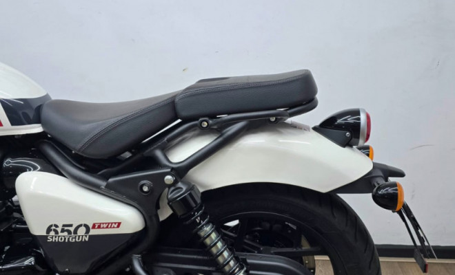 Royal Enfield Shotgun 650 Top 2026 Gasolina-8