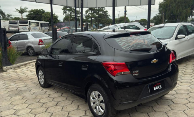 GM - Chevrolet ONIX HATCH LT 1.0 8V FlexPower 5p Mec. 2019 Flex-2