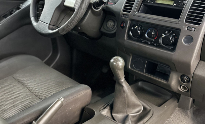Nissan Frontier XE CD 4x2 2.5 TB Diesel 2012-6