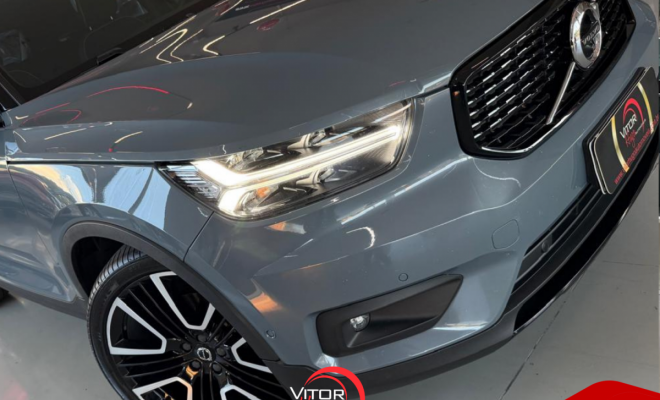 Volvo XC 40 T-5 R-DESIGN SPE. ED 2.0 252cv AWD 2020 Gasolina-0