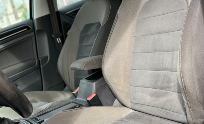 VW - VolksWagen Golf Highline 1.4 TSI 140cv Aut. 2015 Gasolina-9