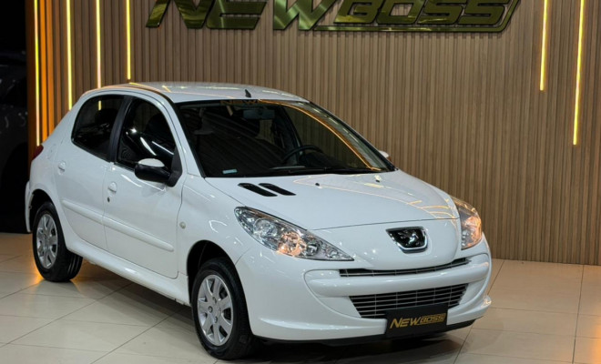 Peugeot 207 XR 1.4 Flex 8V 5p 2012 Gasolina-3