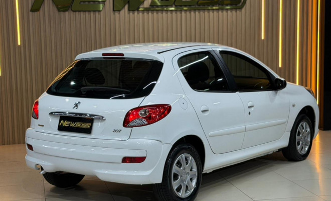Peugeot 207 XR 1.4 Flex 8V 5p 2012 Gasolina-4