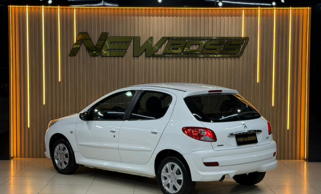 Peugeot 207 XR 1.4 Flex 8V 5p 2012 Gasolina-2