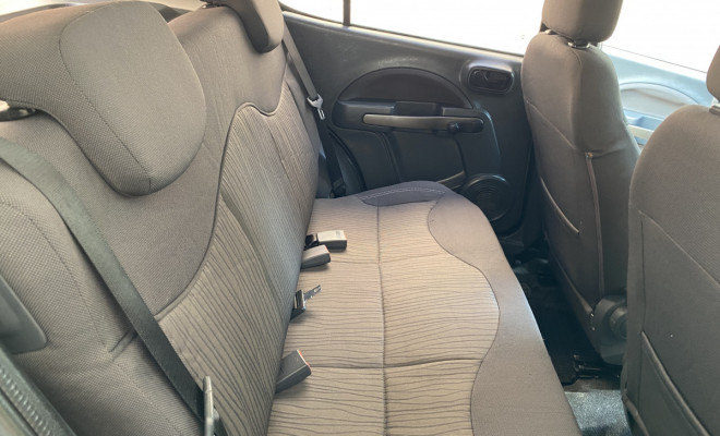 Fiat UNO WAY Celeb. 1.4 EVO Fire Flex 2013-11