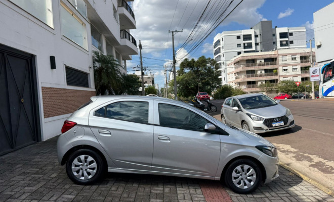 GM - Chevrolet ONIX HATCH LT 1.0 8V FlexPower 5p Mec. 2019 Flex-3