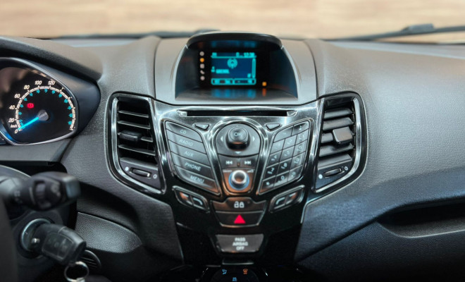 Ford Fiesta TIT./TIT.Plus 1.6 16V Flex Aut. 2015 Flex-8