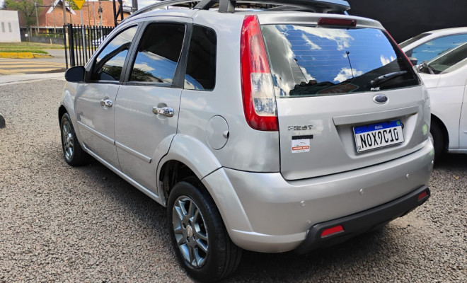 Ford Fiesta TRAIL 1.6 8V Flex 5p 2010 Flex-2