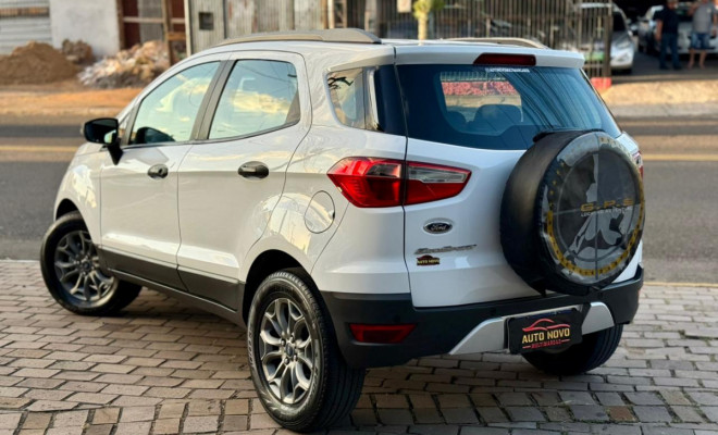 Ford EcoSport FREESTYLE 1.6 16V Flex 5p 2014 Flex-4