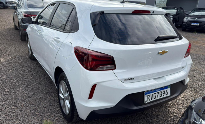 GM - Chevrolet ONIX HATCH LT 1.0 12V Flex 5p Mec. 2023 Flex-2