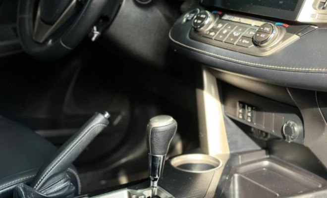 Toyota RAV4 2.0 4x4 16V Aut. 2015 Gasolina-6