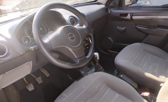 GM - Chevrolet PRISMA  Sed. Maxx/ LT 1.4 8V ECONOF. 4p 2011 Gasolina-4