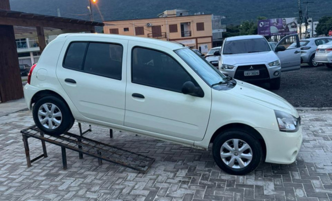 Renault Clio RN/Alizé/Expr./1.0 Hi-Power 16V 5p 2014 Gasolina-2