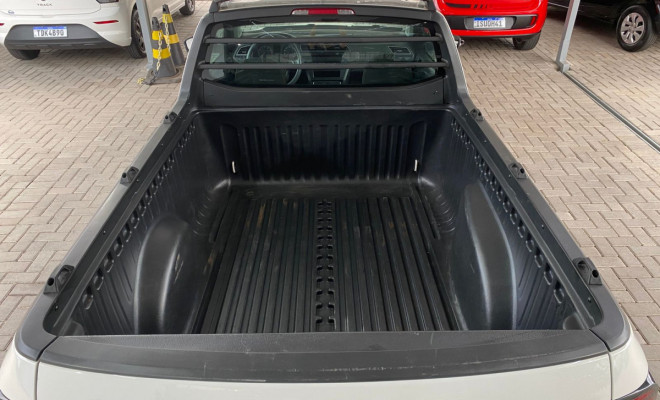 VW - VolksWagen Saveiro Robust 1.6 Total Flex 16V  2025 Flex-8