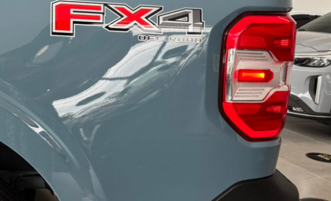 Ford Maverick Lariat FX4 2.0 EcoBoost Aut. 2022 Gasolina-10