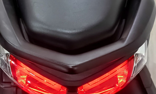 YAMAHA NMAX Connected 160 ABS 2023 Gasolina-2