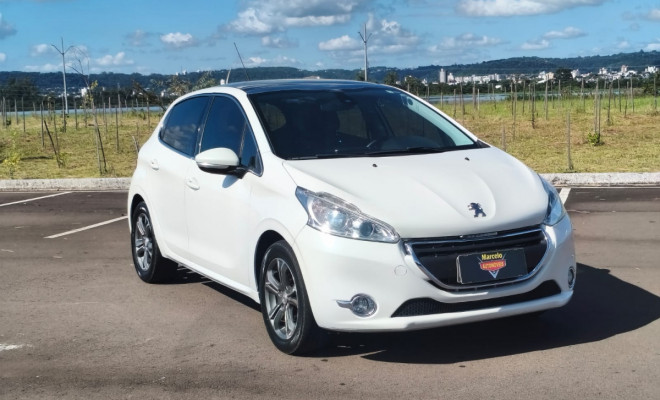 Peugeot 208 Griffe 1.6 Flex 16V 5p Mec. 2014 Flex