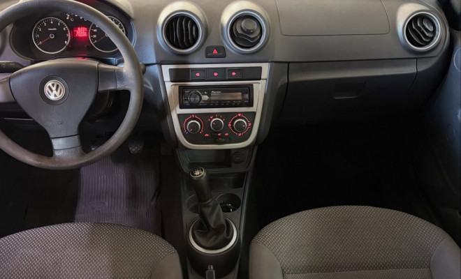 VW - VolksWagen VOYAGE TREND 1.0 2012-4