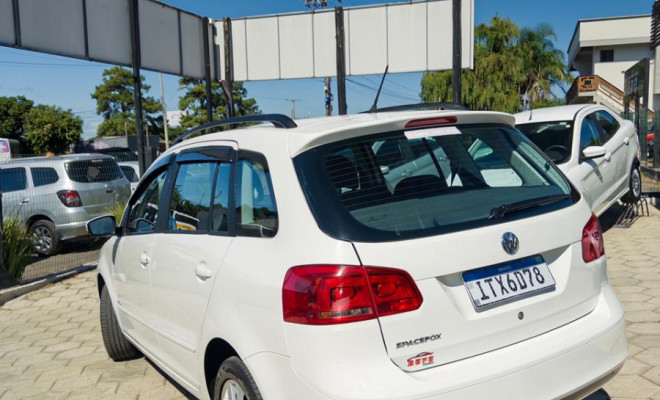 VW - VolksWagen SPACEFOX 1.6/ 1.6 Trend Total Flex 8V 5p 2013 Flex-2