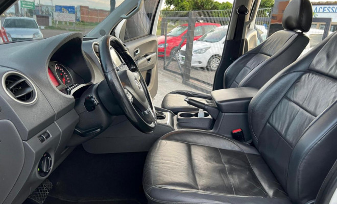 VW - VolksWagen AMAROK High.CD 2.0 16V TDI 4x4 Dies. Aut 2012 Diesel-5